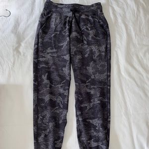 Lululemon Ready to Rulu Pant